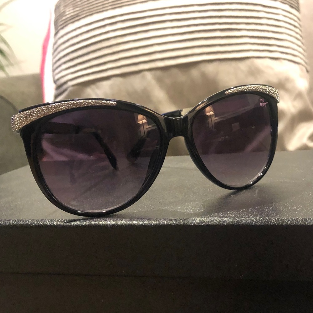Betsy Johnson Cat eye Sunglasses